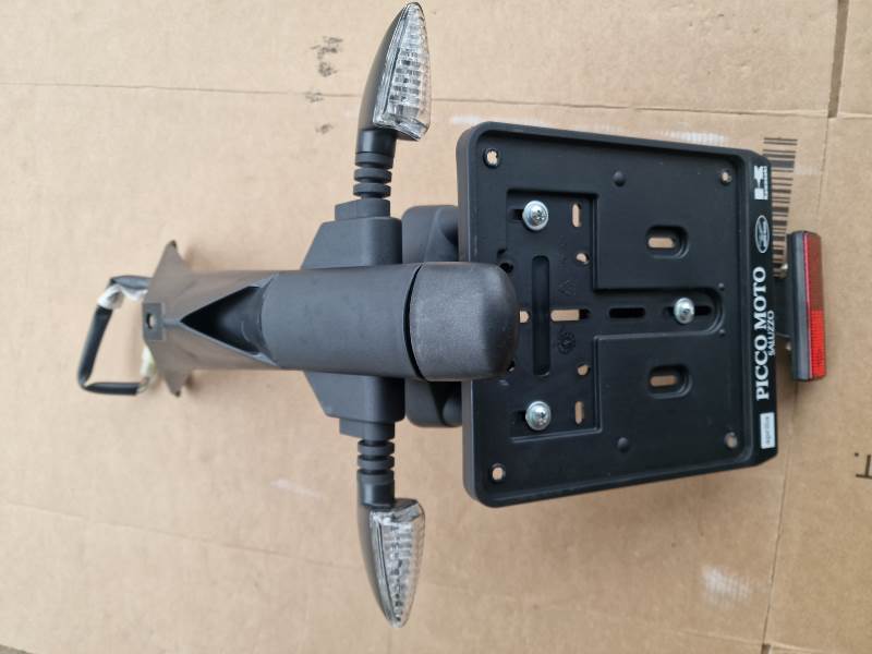 Aprilia rsv4 rf 2015 portatarga + lucciole post originali