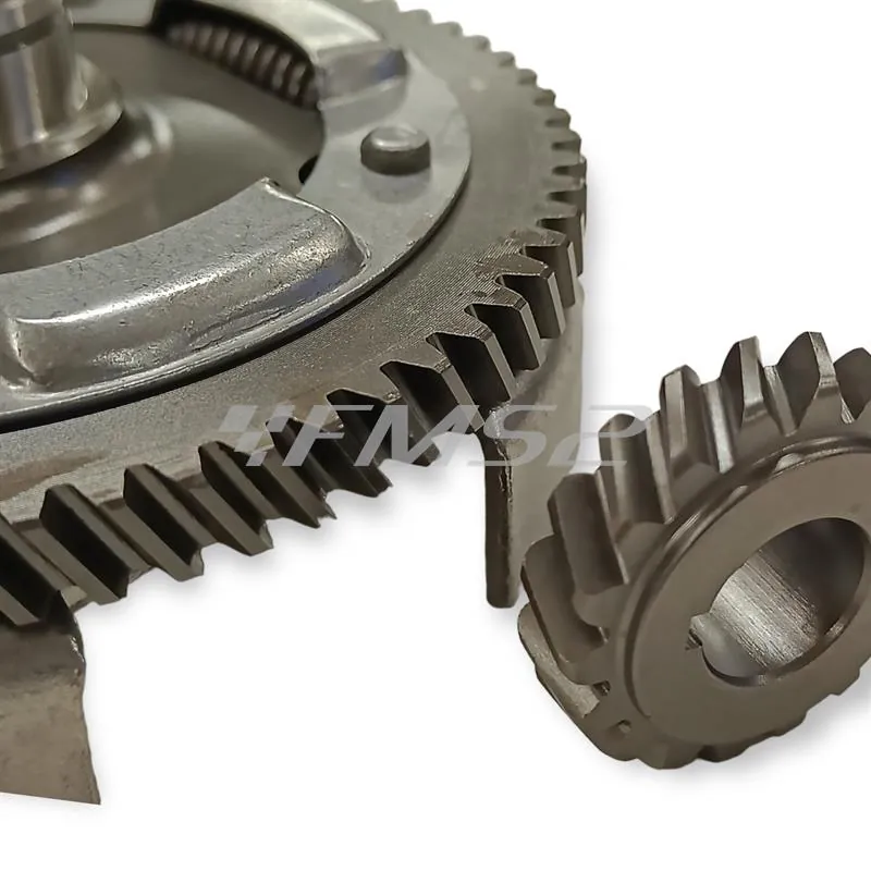 Campana frizione trasmissione Z 18x67 con denti elicoidali e parastrappi per montaggio motore Piaggio Ape e Vespa 50 cc, ricambio CIF 5990