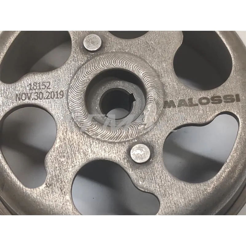 Campana frizione Malossi Wing clutch bell con diametro interno da 93 mm completa di anello dissipatore di calore saldato all'esterno per ciclomotori Piaggio Ciao, Si, Boxer, Bravo, SuperBravo, Grillo, ricambio 7718152B