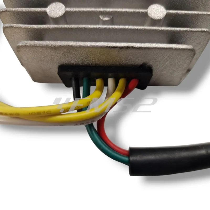 Regolatore di tensione trifase RMS per maxi scooter Kymco 125, 150, 200, 250 cc, ricambio 246030081