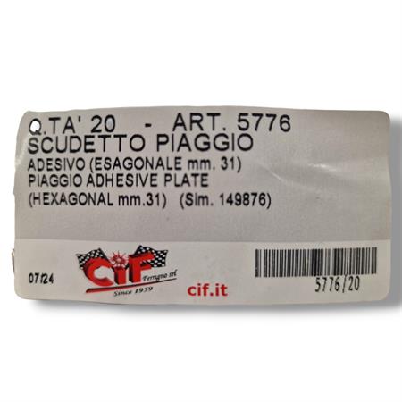 Scudetto Piaggio adesivo medio con forma esagonale e diametro 31 mm  sim.195577 (CIF), ricambio 5776