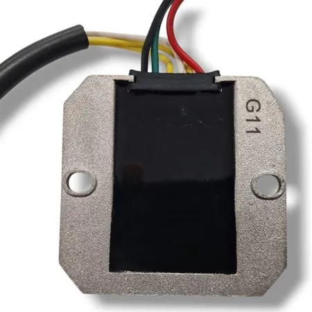 Regolatore di tensione trifase RMS per maxi scooter Kymco 125, 150, 200, 250 cc, ricambio 246030081