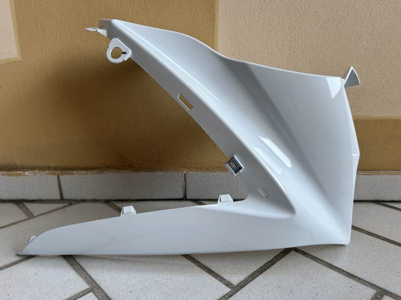 coperchio carenatura dx suzuki GSZ-R 1000 k8